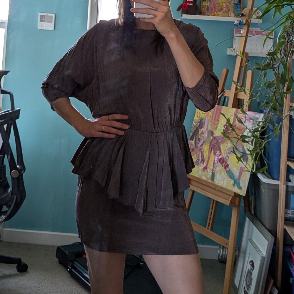 Vintage metallic-like purple mini dress with flattering hip skirt, size M - Picture 12 of 15